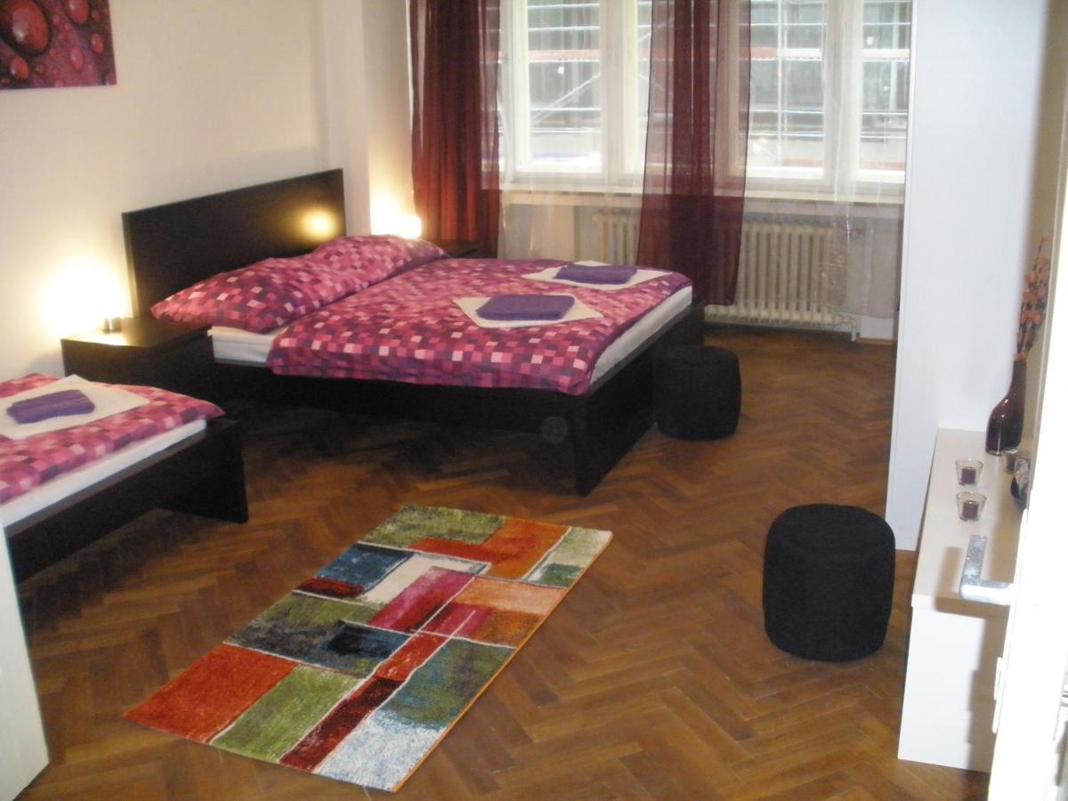 Apartments Tronicek Прага Екстериор снимка