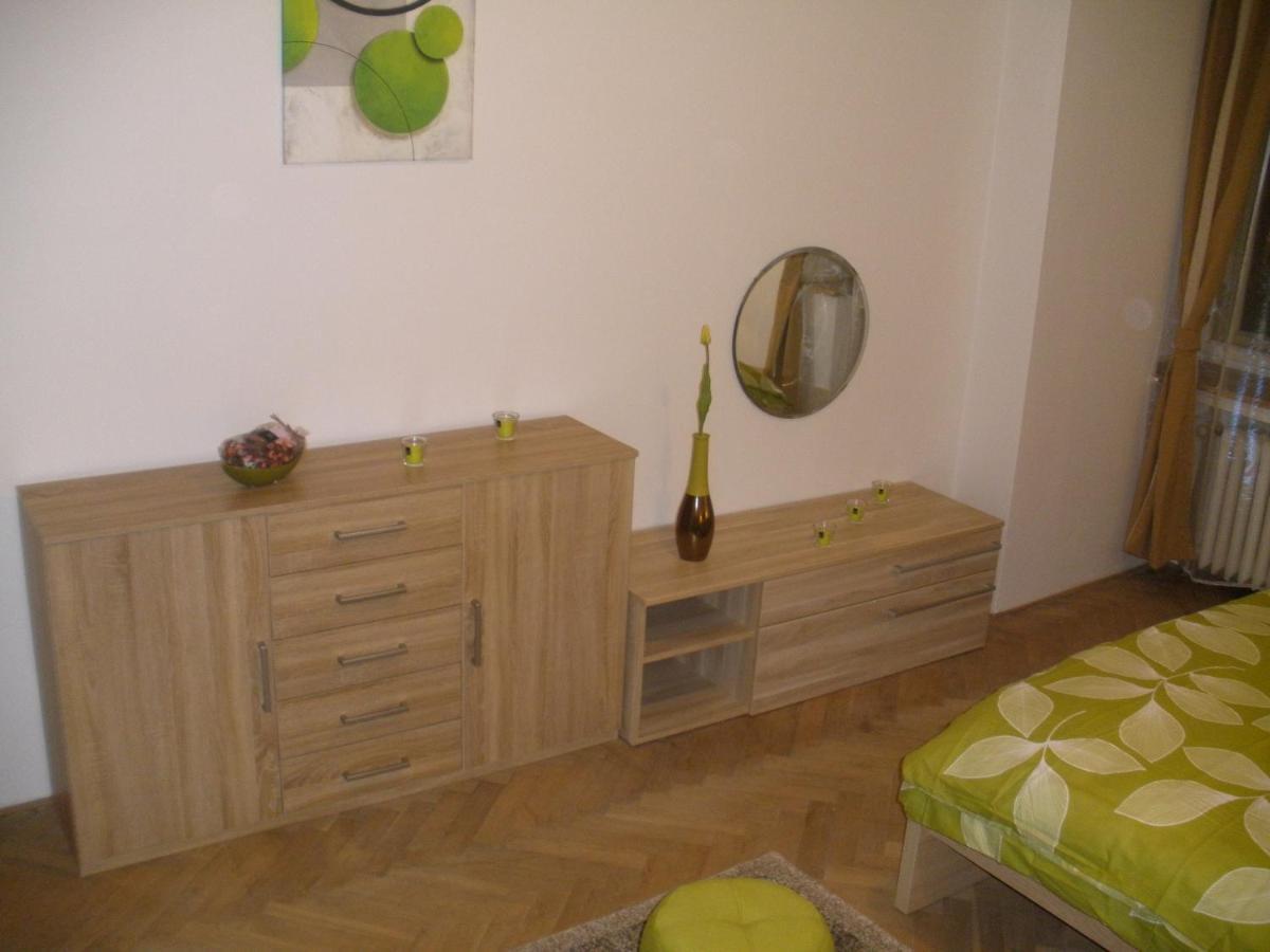 Apartments Tronicek Прага Екстериор снимка